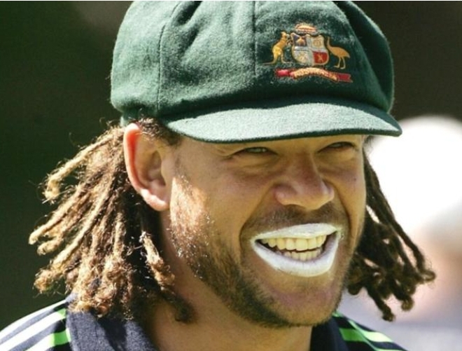 You are currently viewing Australian cricket great Andrew Symonds, 46, dies in car accident